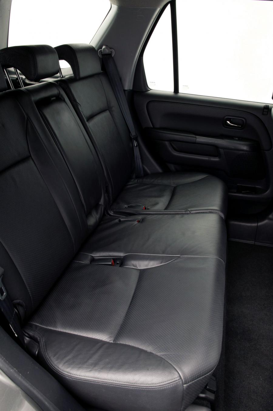  Honda CR-V 2005 года  (фото 13 из 16)